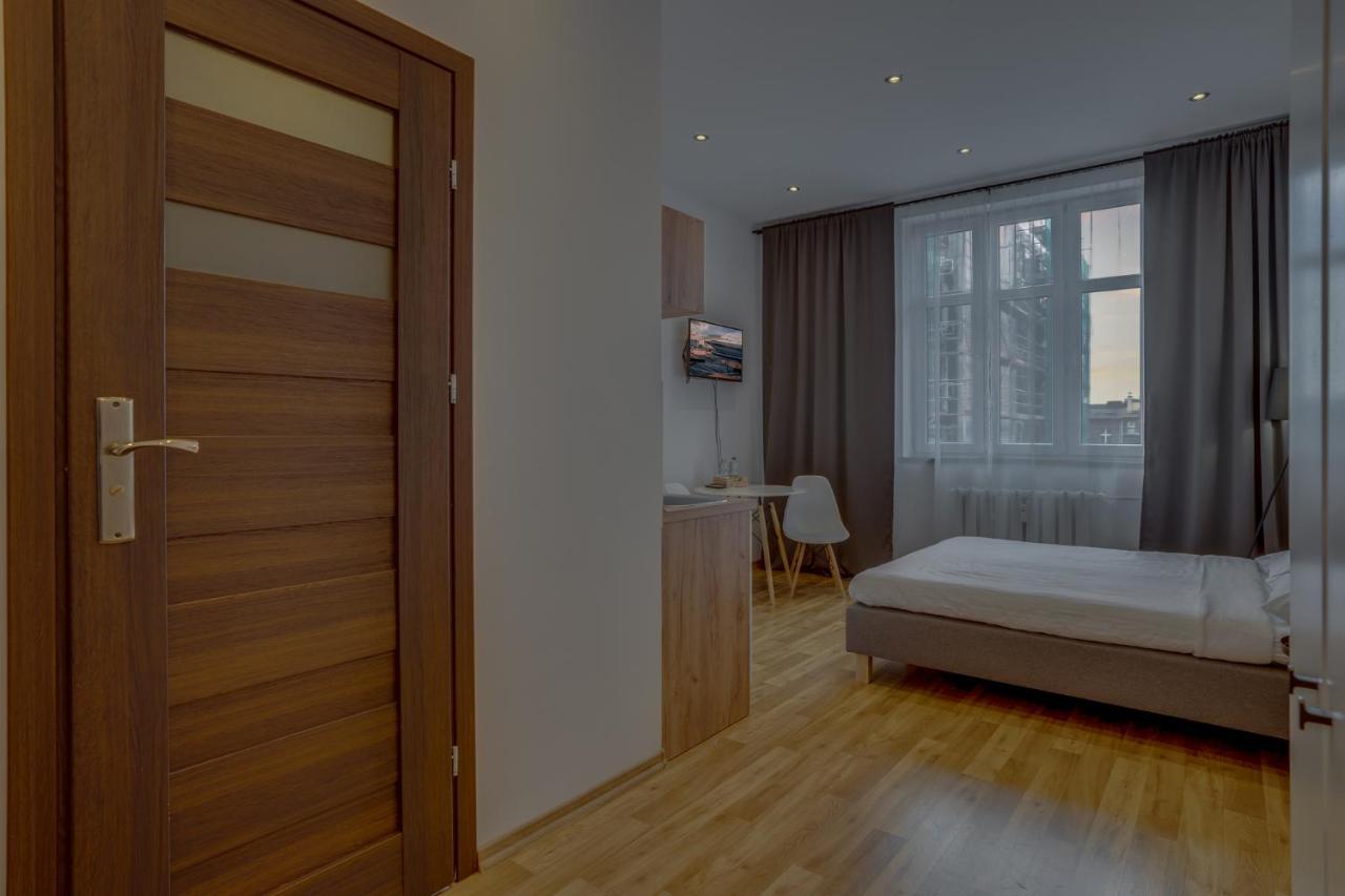 Apartamenty Centrum Zameldowanie 24H Katoviçe Dış mekan fotoğraf