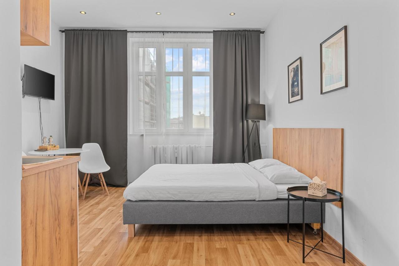 Apartamenty Centrum Zameldowanie 24H Katoviçe Dış mekan fotoğraf