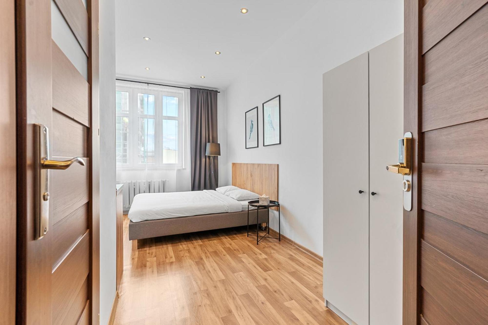 Apartamenty Centrum Zameldowanie 24H Katoviçe Dış mekan fotoğraf
